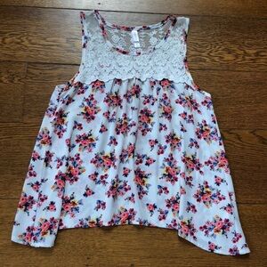 Xhilaration Flowy Floral Lace Trim Sleeveless Top